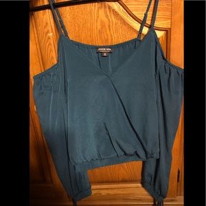 Woman’s Fashion Nova top